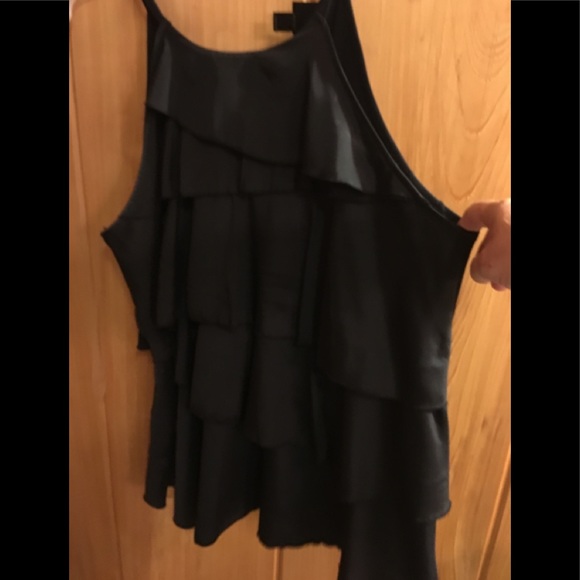 Silk fun ruffled ladies top - Picture 2 of 3